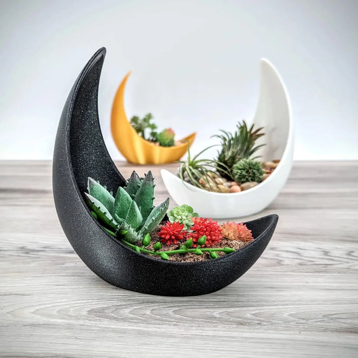 Crescent Pot