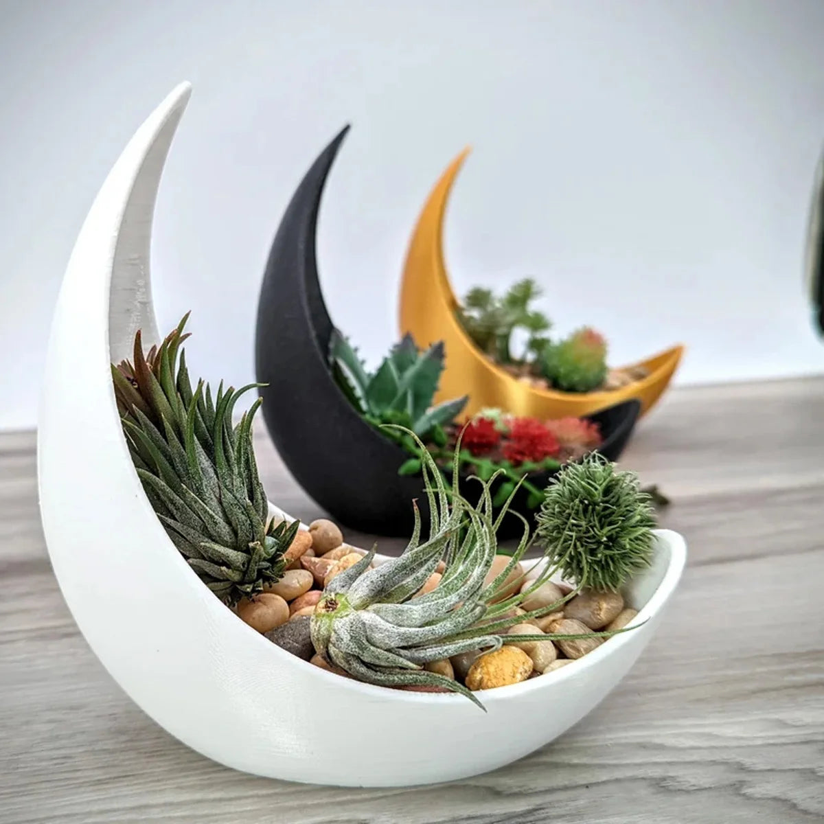 Crescent Pot