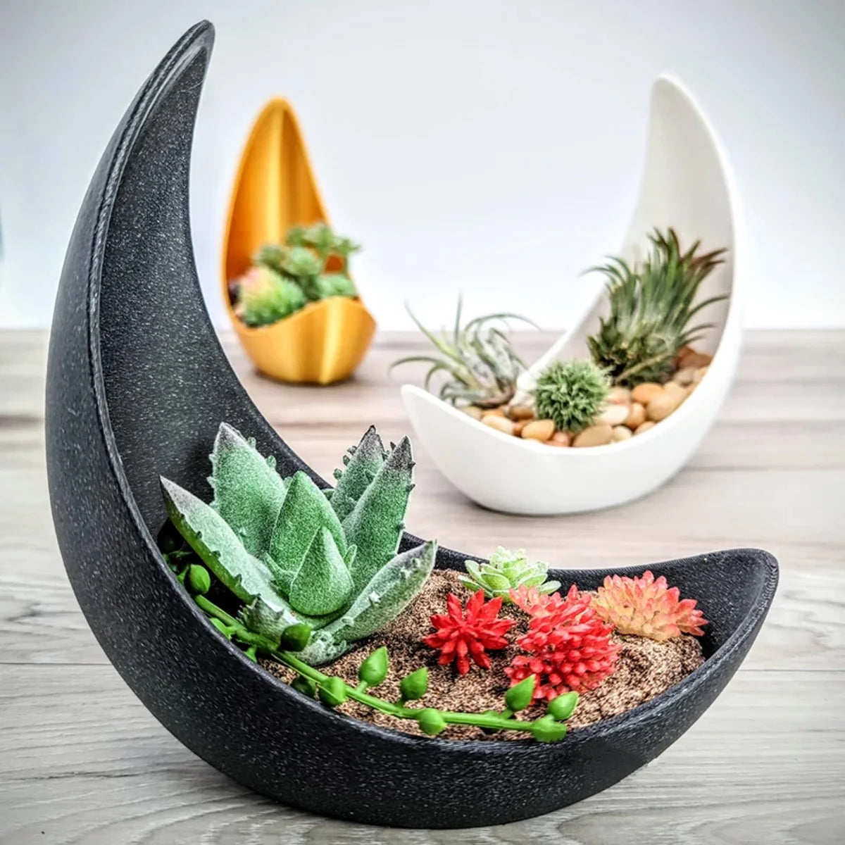 Crescent Pot